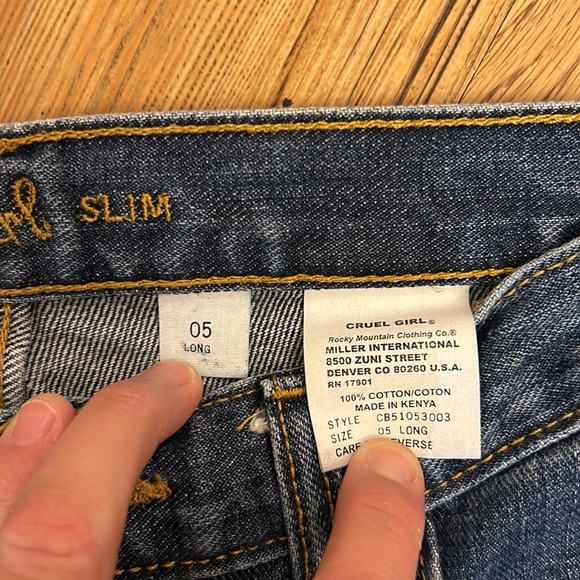 Cruel Girl Slim Jeans Size 5 Long Cuts on Sides - Picture 3 of 6